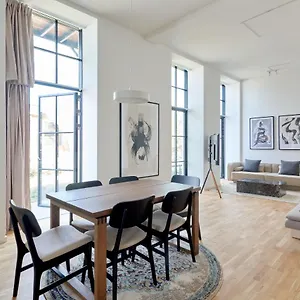 Cozy And Bright With Private Car Park Apartment Kopenhagen